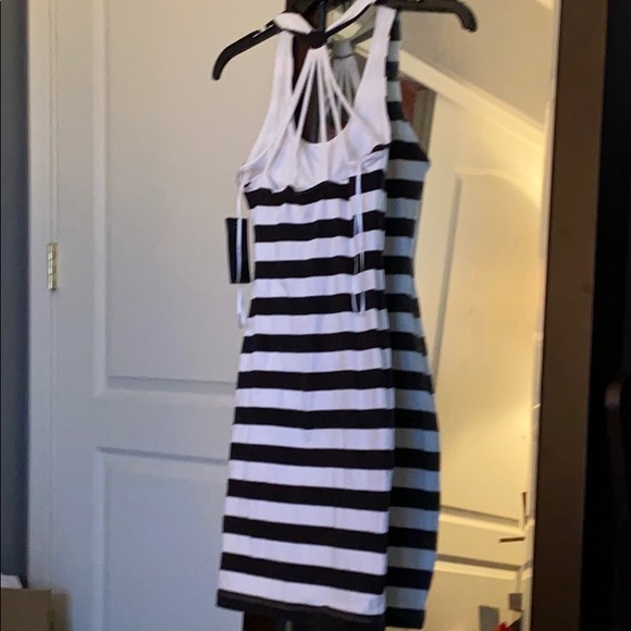 Dress - Picture 2 of 4